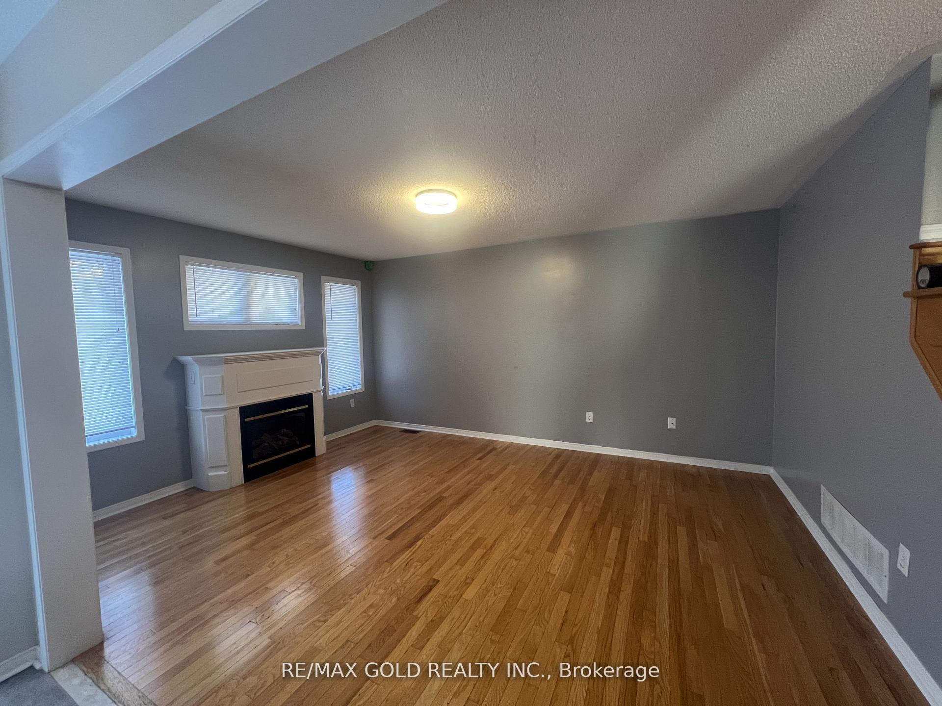 Photo 4 of Unit Upper, 32 Earlsbridge Boulevard, Brampton, Fletcher's Meadow — HOMEH