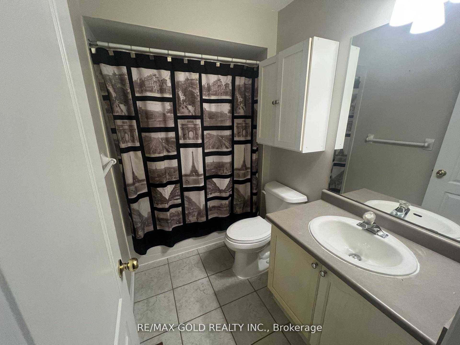 Photo 24 of Unit Upper, 32 Earlsbridge Boulevard, Brampton, Fletcher's Meadow — HOMEH