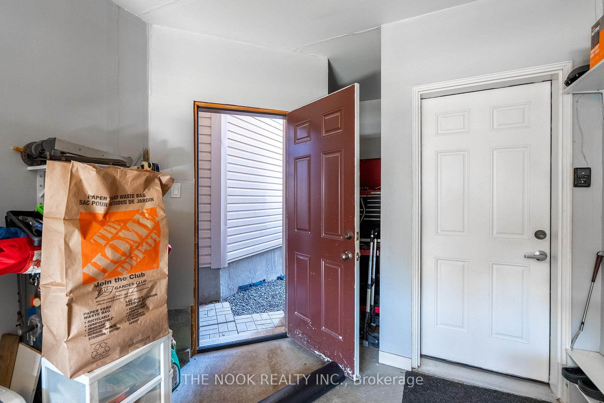 Photo 25 of 92 John Matthew Crescent, Clarington, Bowmanville — HOMEH