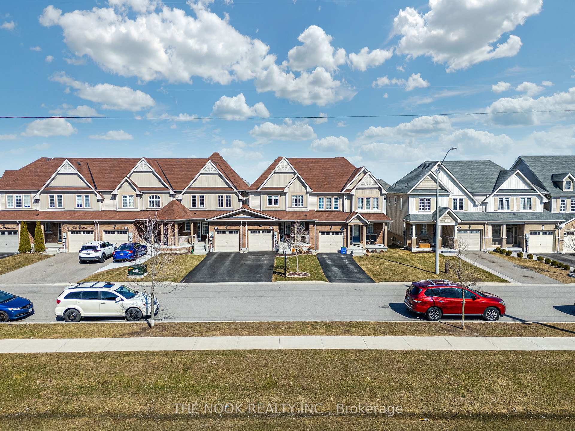 Photo 29 of 92 John Matthew Crescent, Clarington, Bowmanville — HOMEH