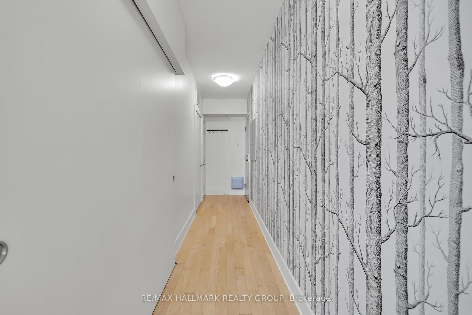 Photo 6 of Unit 106, 390 Booth St, Ottawa, West Centre Town — HOMEH