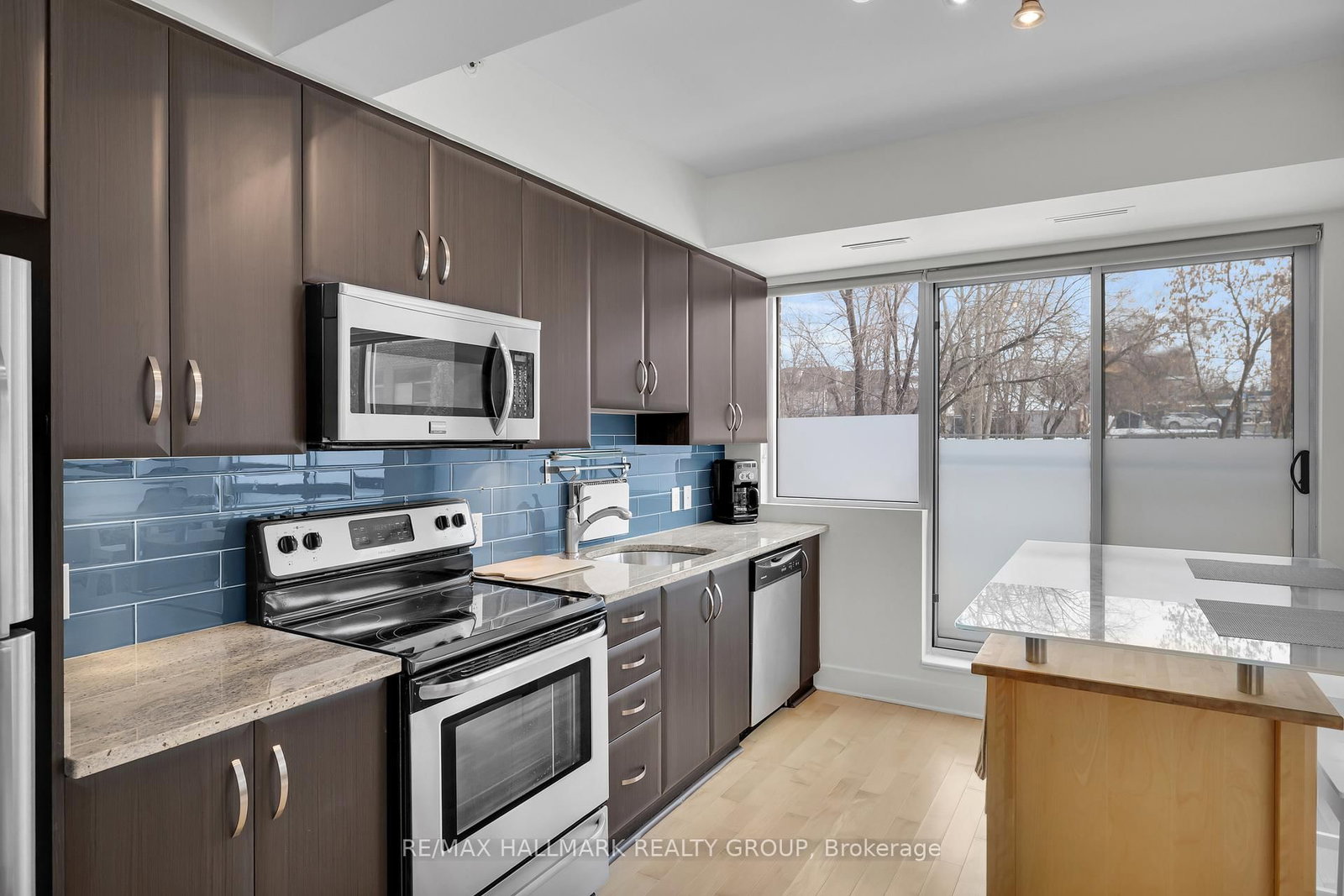 Photo 10 of Unit 106, 390 Booth St, Ottawa, West Centre Town — HOMEH