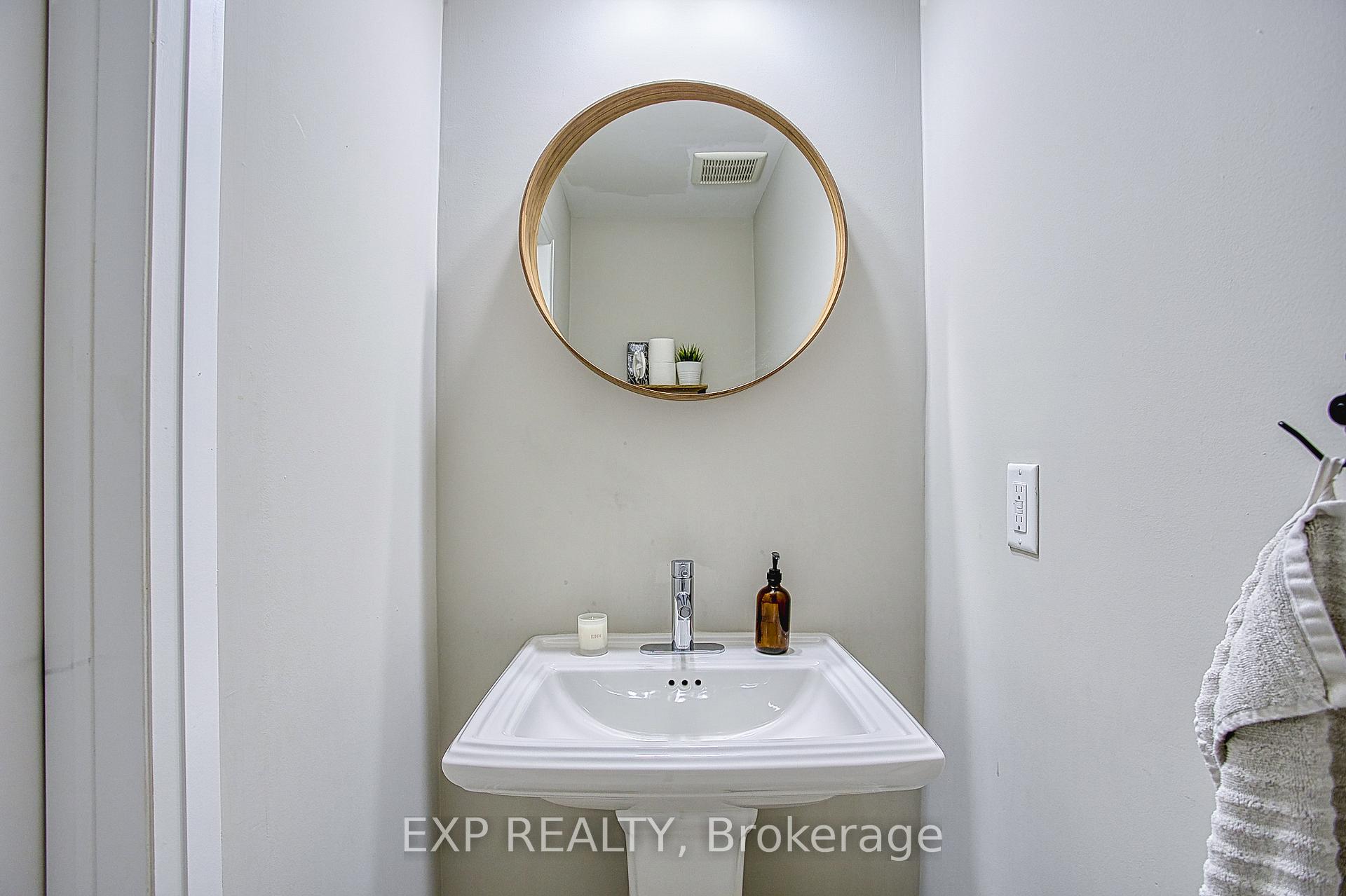 Photo 8 of 27 Soho Street, Hamilton, Stoney Creek Mountain — HOMEH