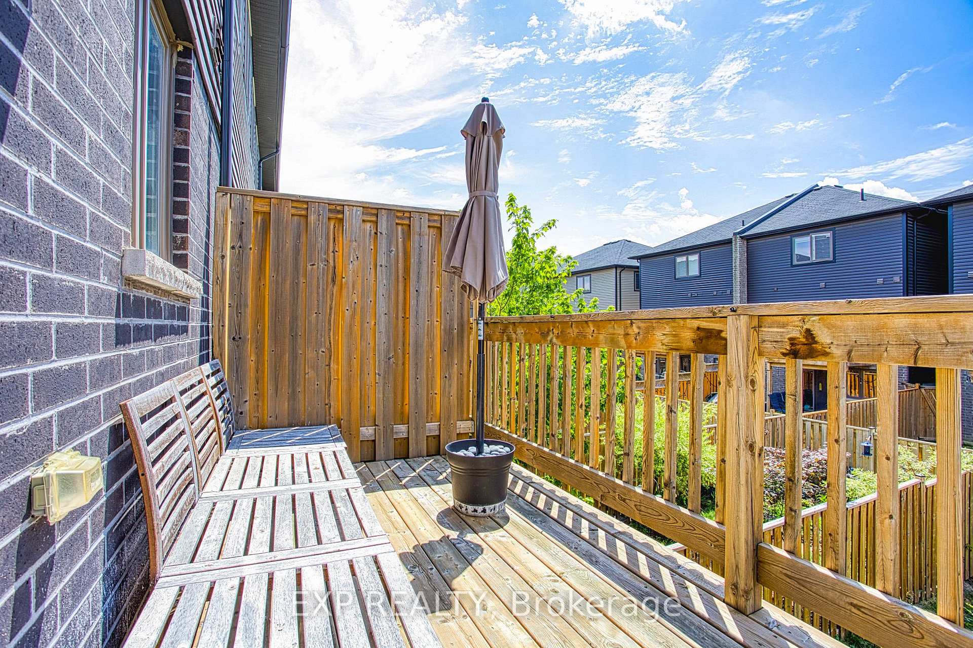 Photo 19 of 27 Soho Street, Hamilton, Stoney Creek Mountain — HOMEH