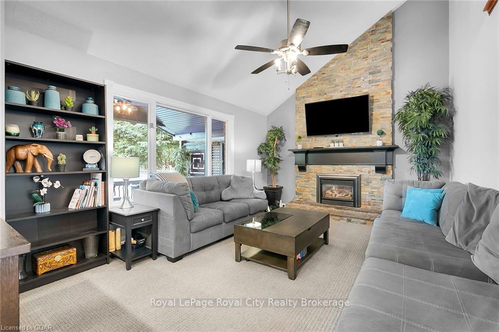 Photo 5 of 11 Tanager Drive, Guelph, Kortright Hills — HOMEH