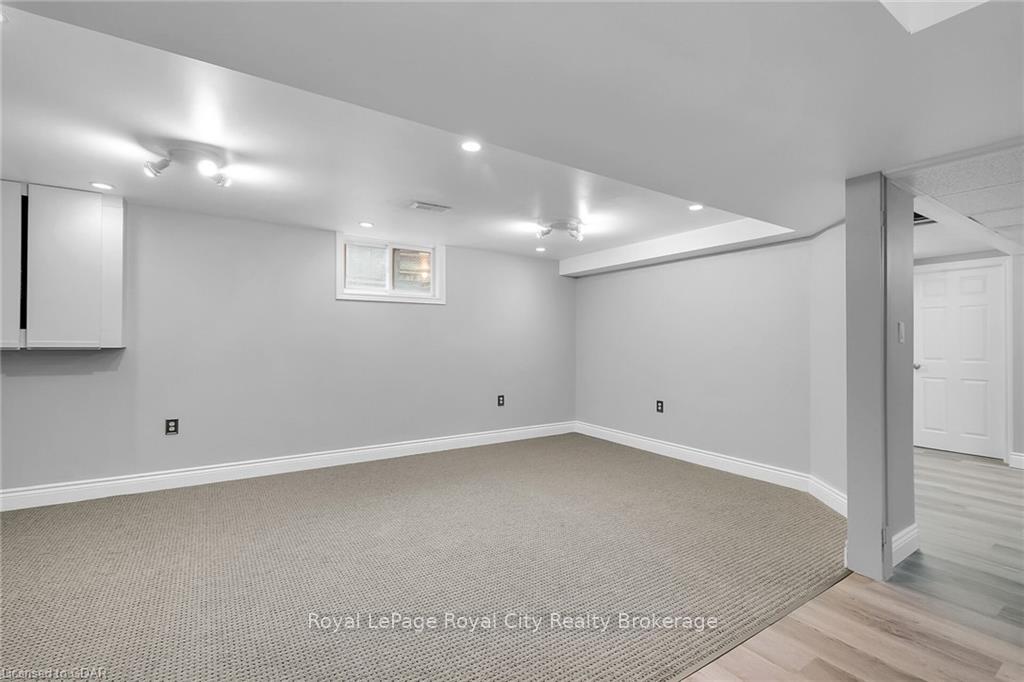 Photo 22 of 11 Tanager Drive, Guelph, Kortright Hills — HOMEH
