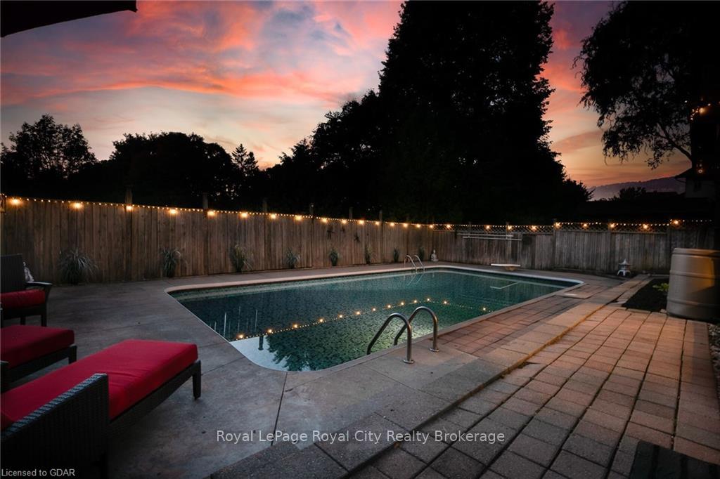 Photo 36 of 11 Tanager Drive, Guelph, Kortright Hills — HOMEH