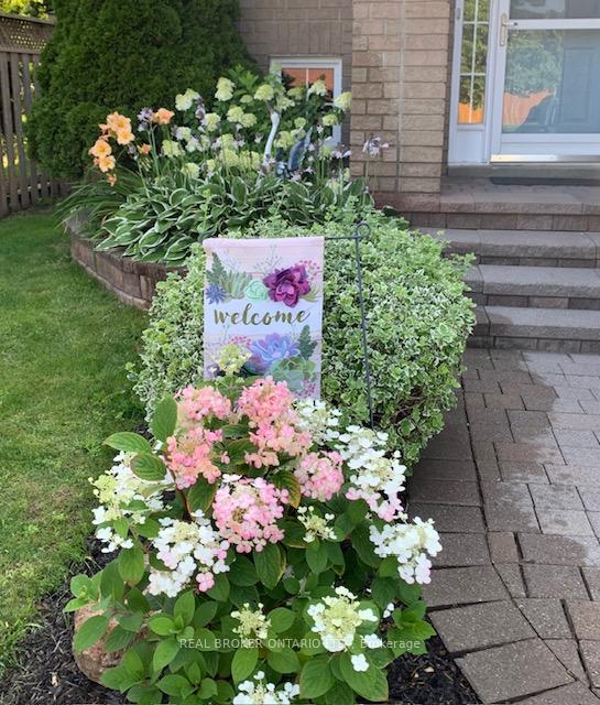 Photo 3 of 63 Willey Drive, Clarington, Bowmanville — HOMEH