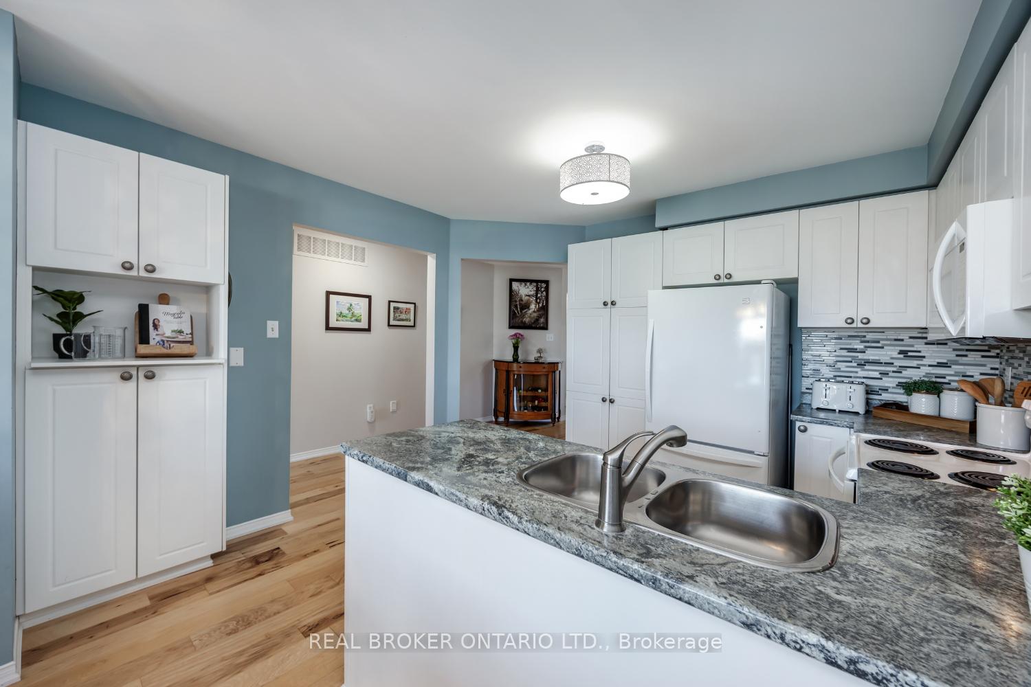 Photo 9 of 63 Willey Drive, Clarington, Bowmanville — HOMEH