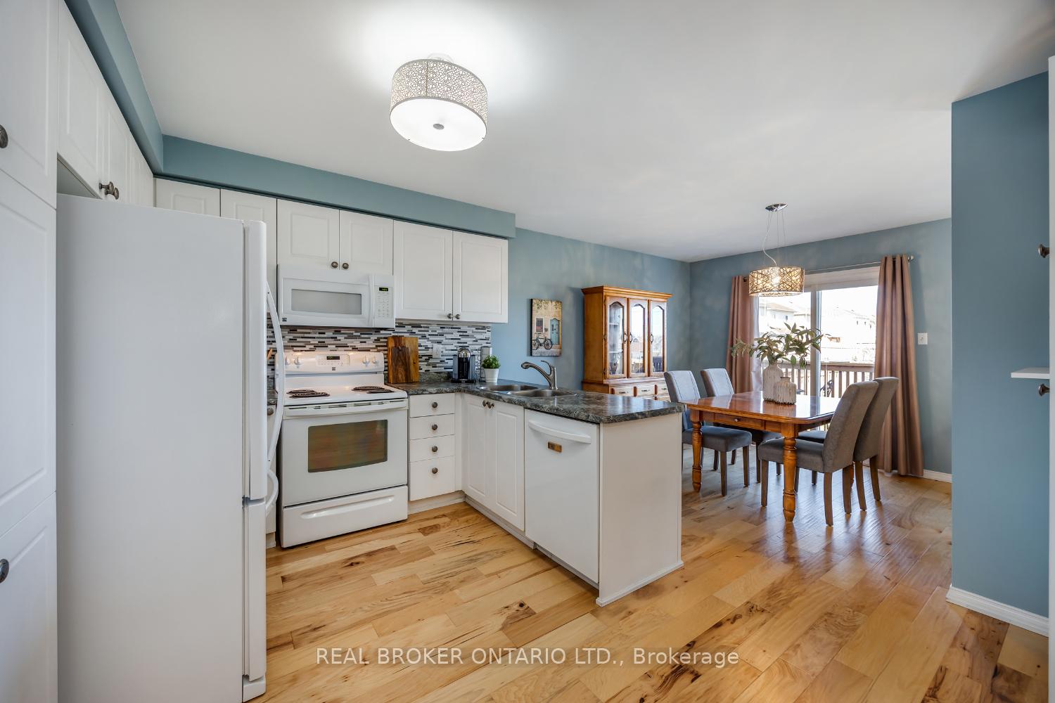 Photo 10 of 63 Willey Drive, Clarington, Bowmanville — HOMEH