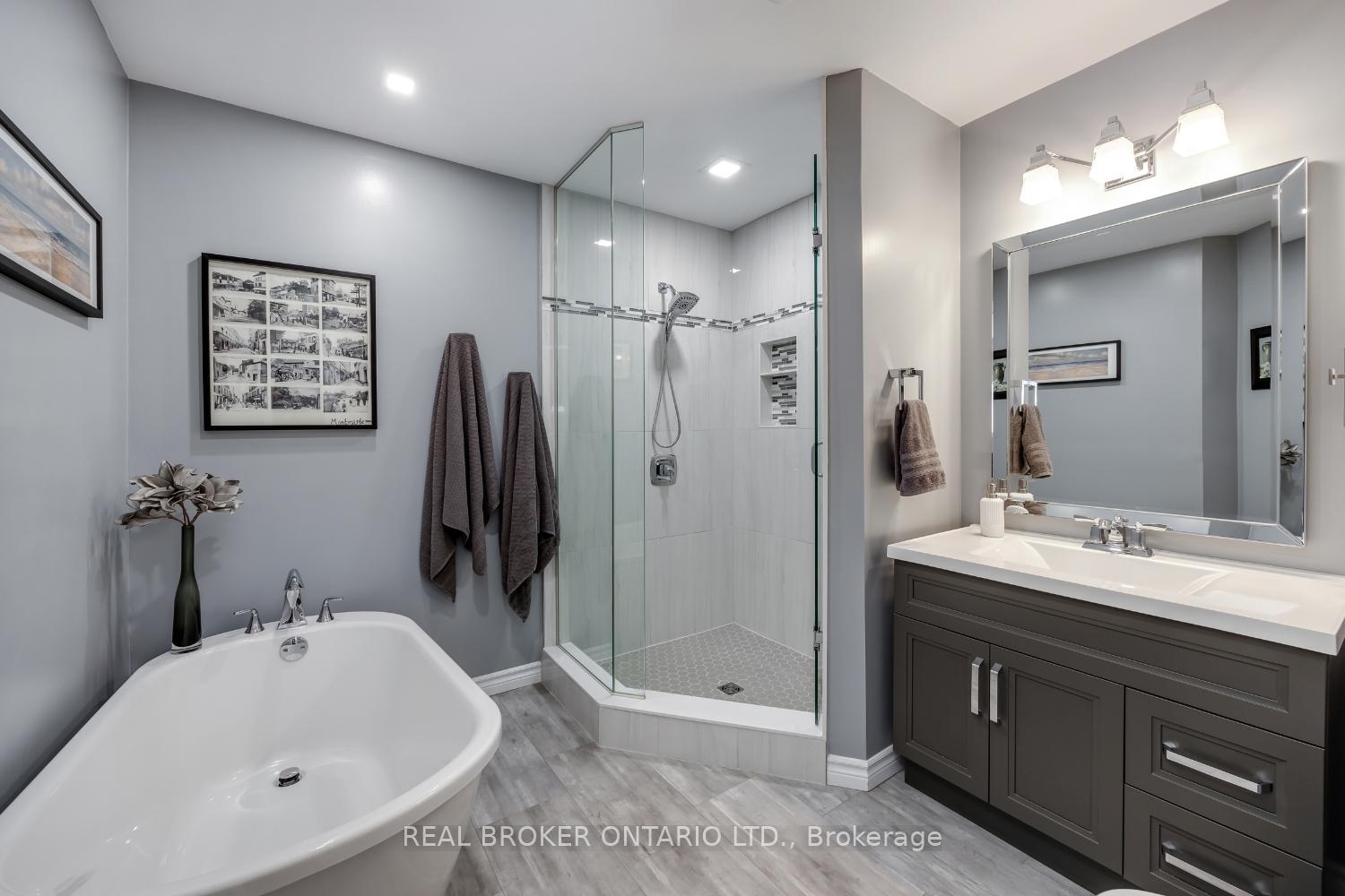 Photo 15 of 63 Willey Drive, Clarington, Bowmanville — HOMEH