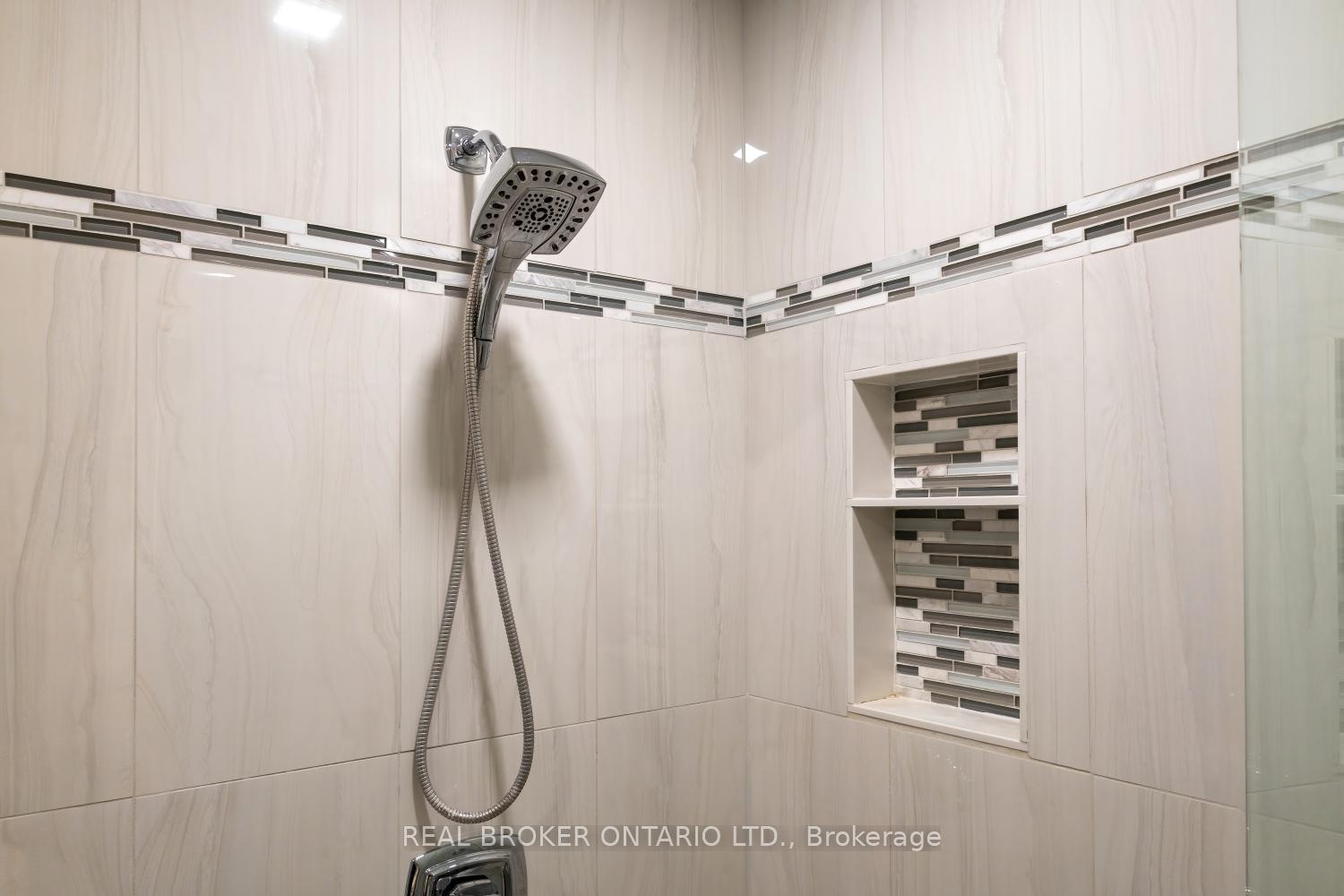 Photo 16 of 63 Willey Drive, Clarington, Bowmanville — HOMEH