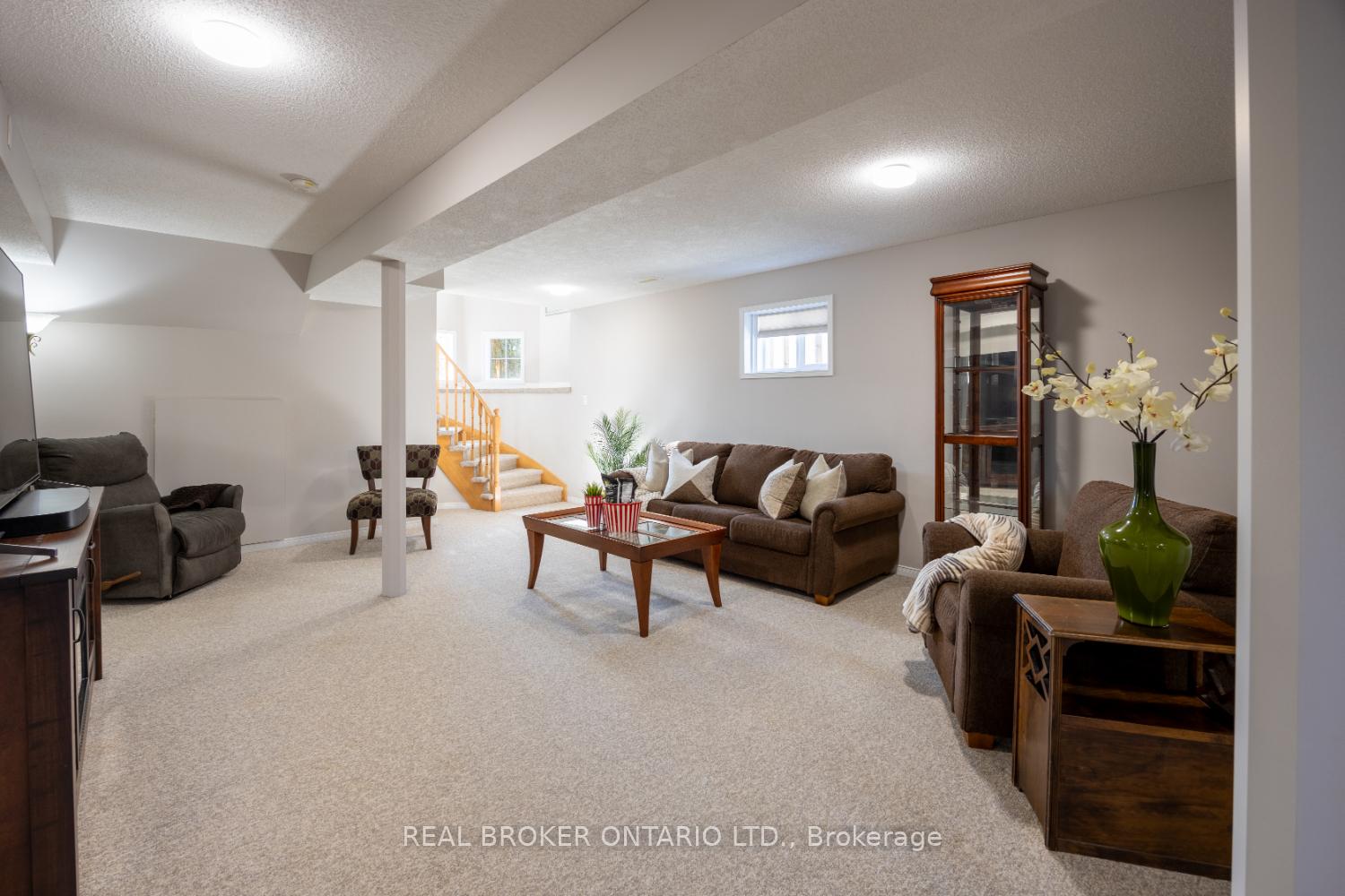 Photo 26 of 63 Willey Drive, Clarington, Bowmanville — HOMEH