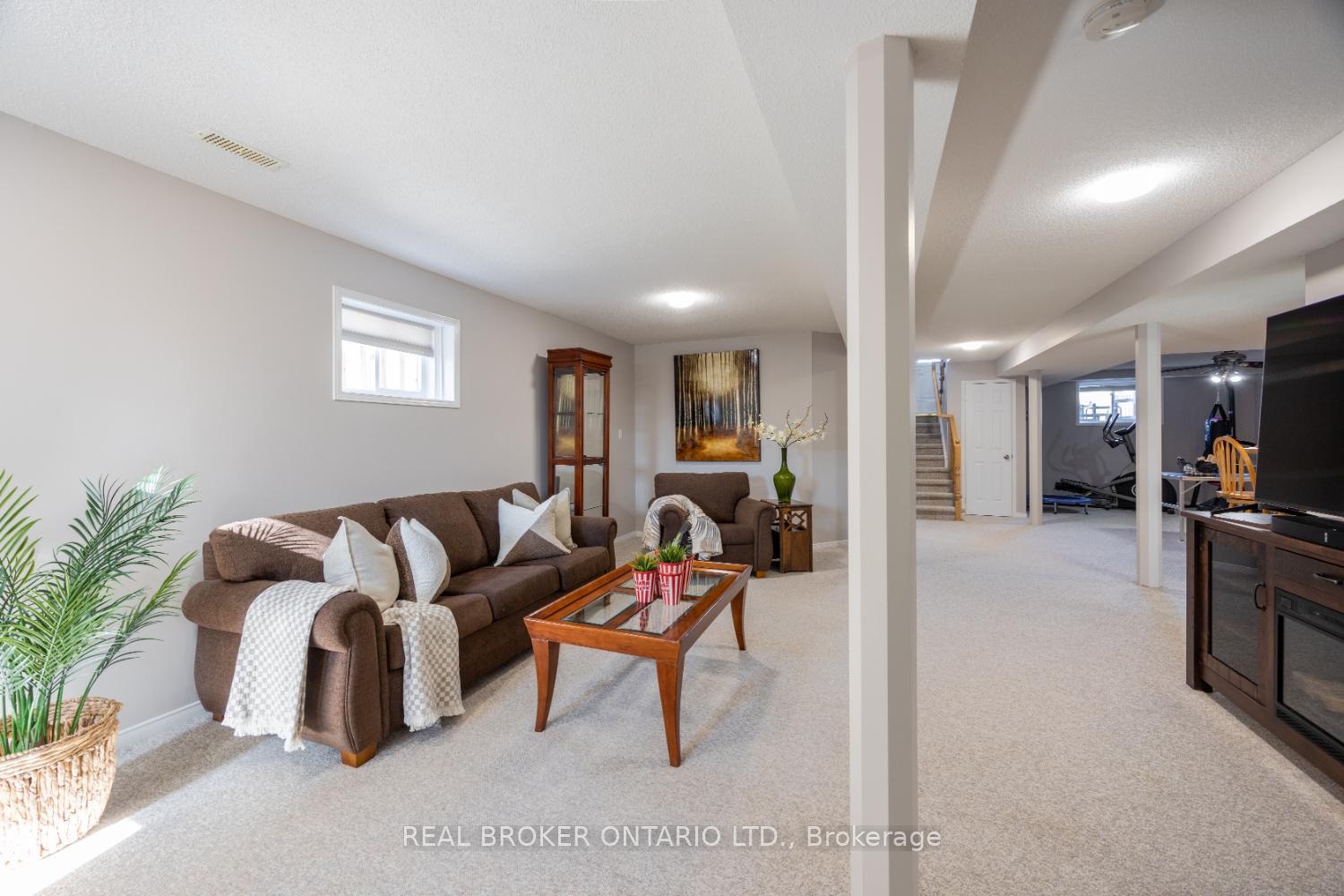 Photo 27 of 63 Willey Drive, Clarington, Bowmanville — HOMEH