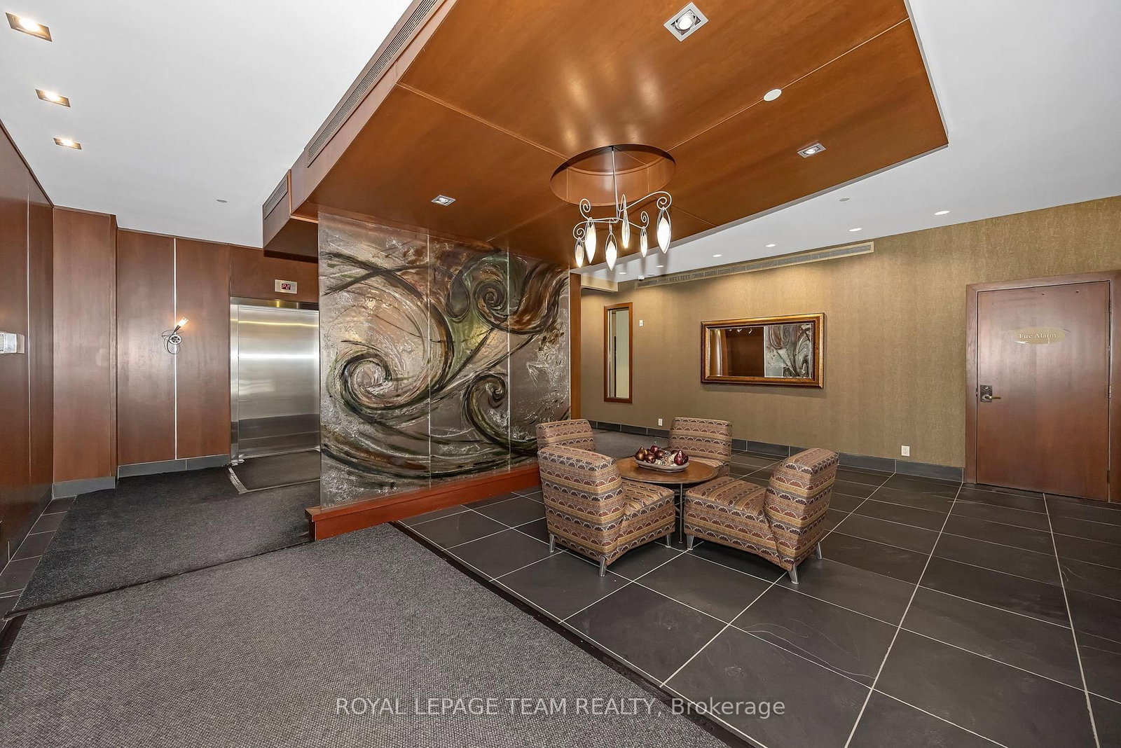 Photo 4 of Unit 509, 320 Mcleod St, Ottawa, Ottawa Centre — HOMEH