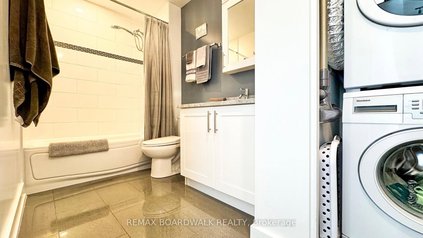 Photo 1 of Unit 2706, 40 Nepean St N, Ottawa, Ottawa Centre — HOMEH
