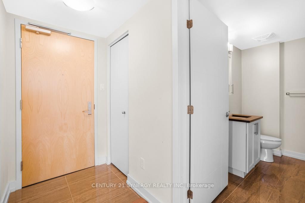 Photo 3 of Unit 403, 40 NEPEAN St, Ottawa, Ottawa Centre — HOMEH
