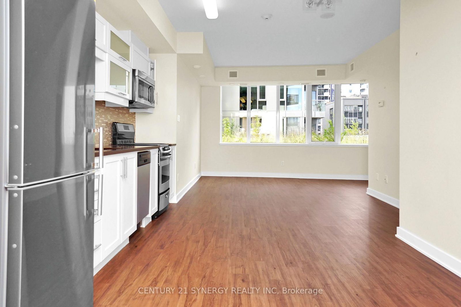 Photo 6 of Unit 403, 40 NEPEAN St, Ottawa, Ottawa Centre — HOMEH