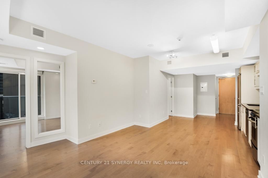 Photo 8 of Unit 403, 40 NEPEAN St, Ottawa, Ottawa Centre — HOMEH