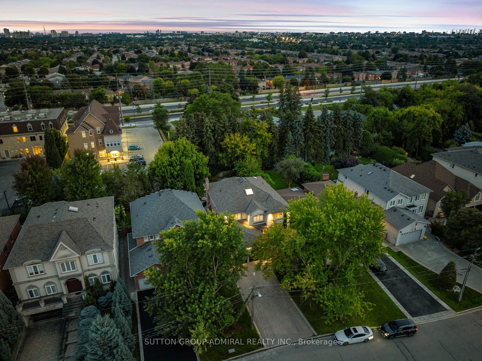 Photo 100 of 21 Lawrie Road, Vaughan, Beverley Glen — HOMEH