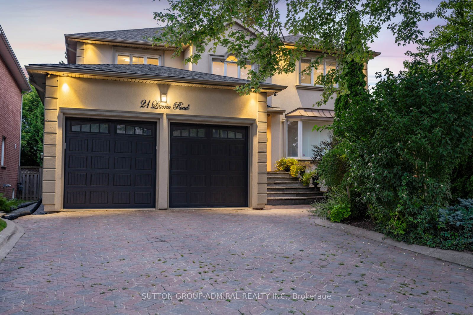Photo 2 of 21 Lawrie Road, Vaughan, Beverley Glen — HOMEH