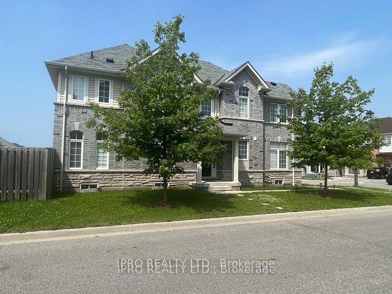 Front of 25 Hornett Way