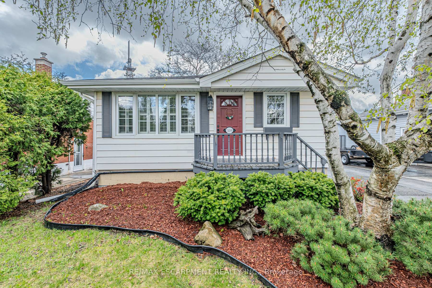 Front of 359 East 18th Street