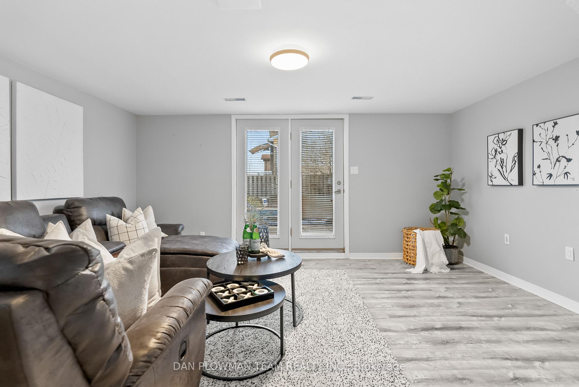 Photo 29 of 101 Foxhunt Trail, Clarington, Courtice — HOMEH