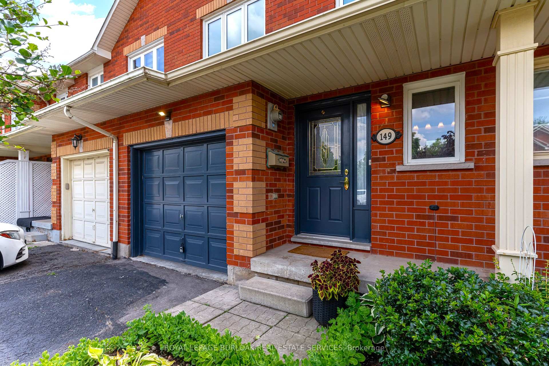 Photo 2 of 149 Dicenzo Drive, Hamilton, Ryckmans — HOMEH