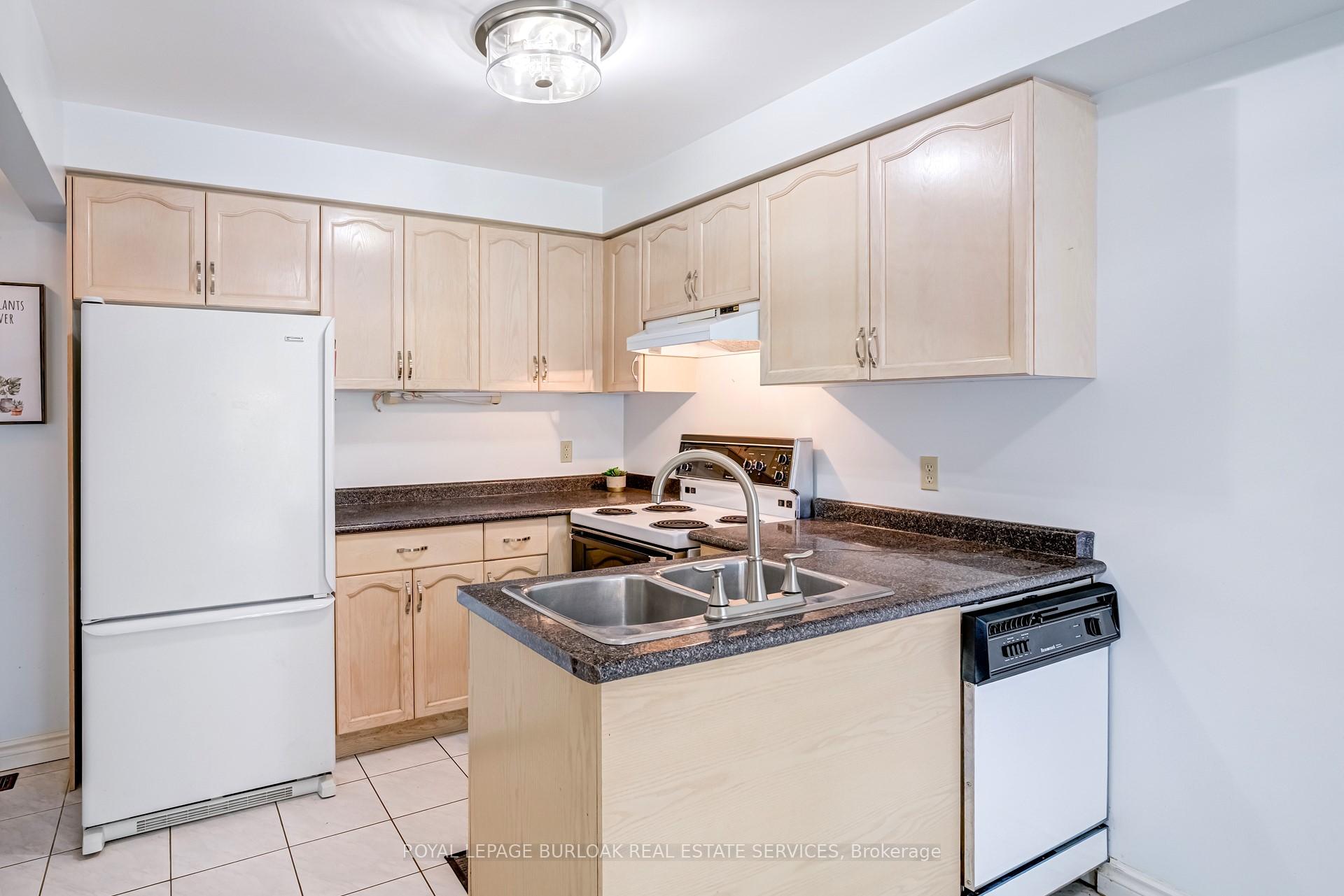 Photo 7 of 149 Dicenzo Drive, Hamilton, Ryckmans — HOMEH