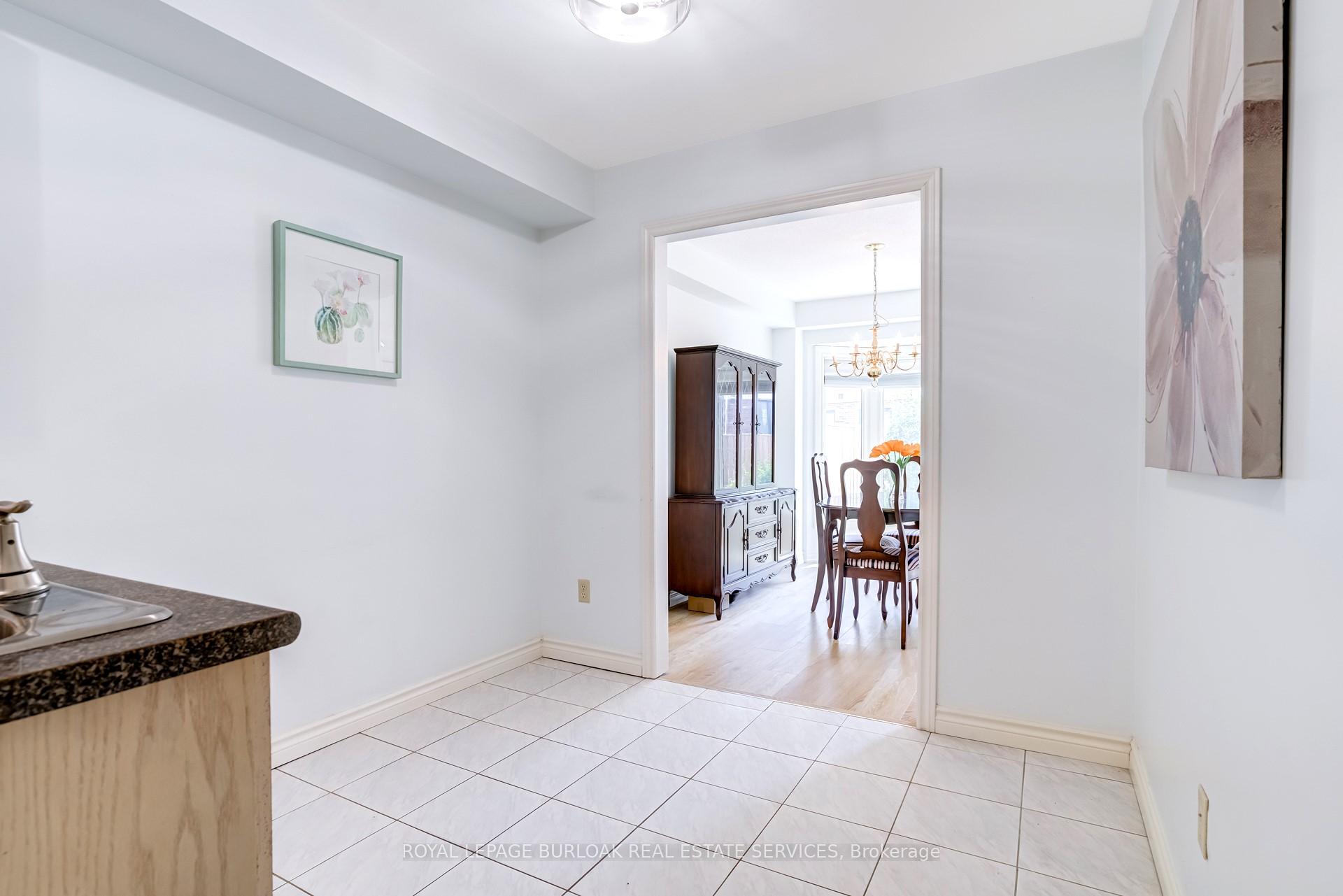 Photo 10 of 149 Dicenzo Drive, Hamilton, Ryckmans — HOMEH