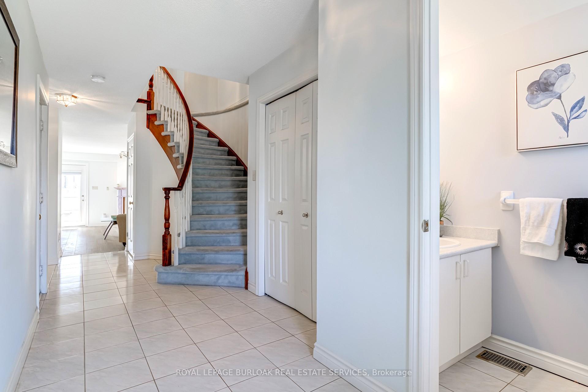 Photo 14 of 149 Dicenzo Drive, Hamilton, Ryckmans — HOMEH