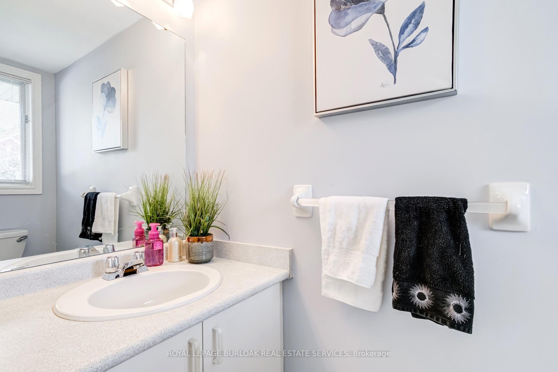 Photo 15 of 149 Dicenzo Drive, Hamilton, Ryckmans — HOMEH