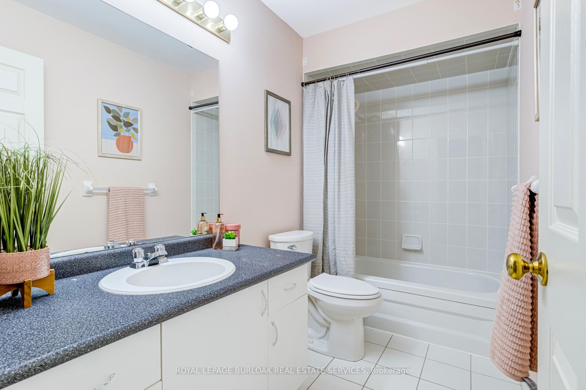 Photo 26 of 149 Dicenzo Drive, Hamilton, Ryckmans — HOMEH