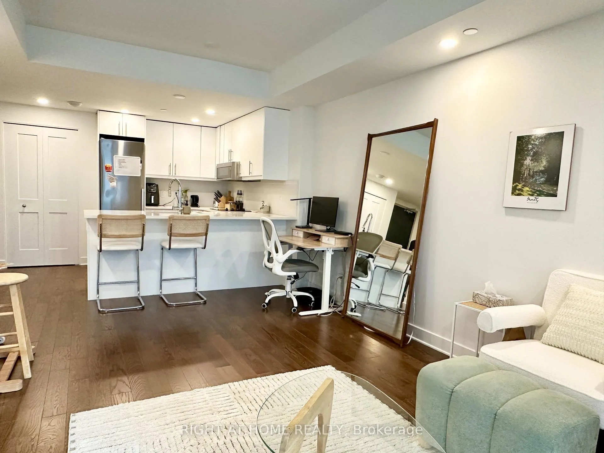 Photo 8 of Unit 809, 180 George St, Ottawa, Lower Town/Byward Market — HOMEH