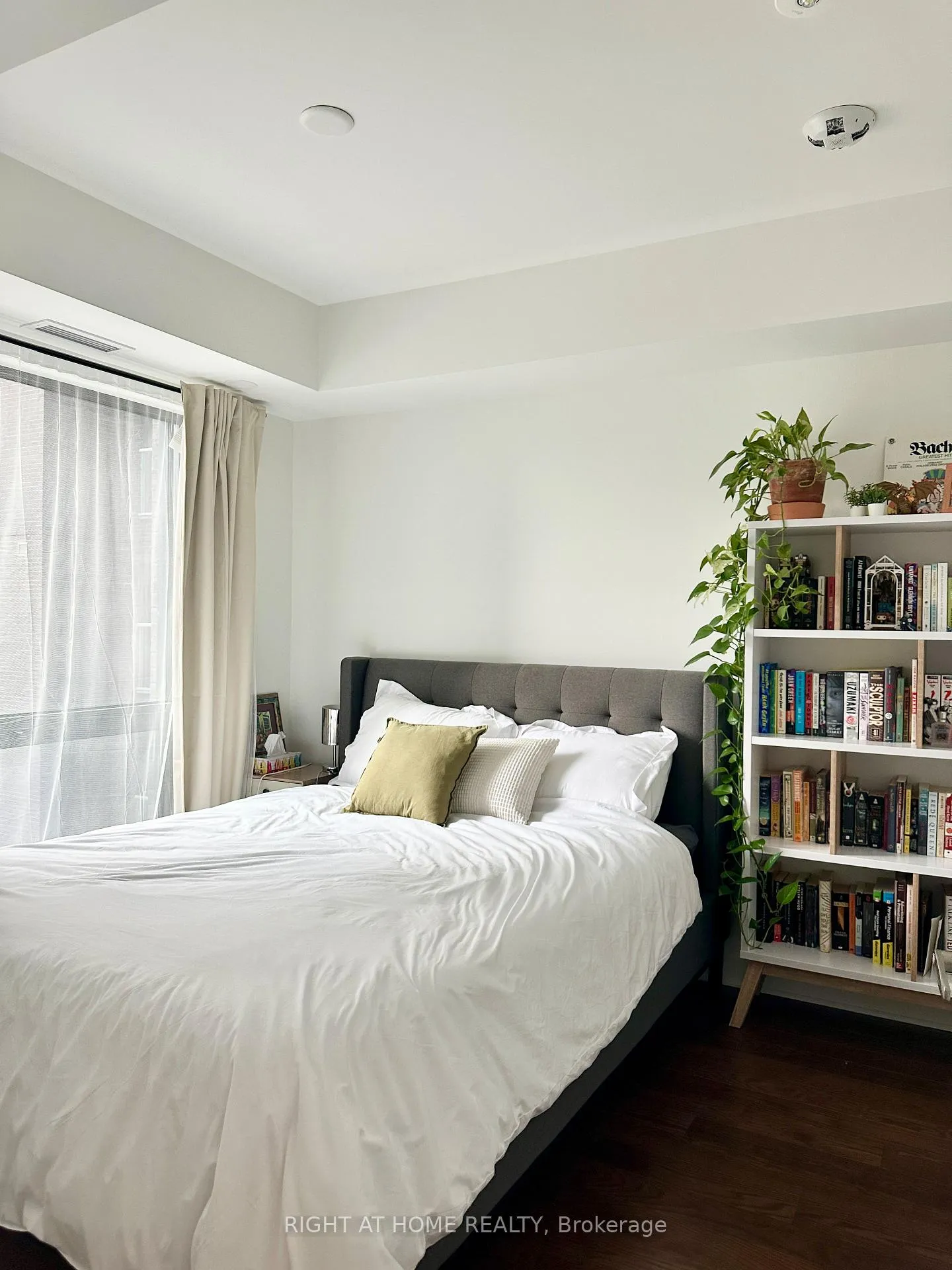 Photo 12 of Unit 809, 180 George St, Ottawa, Lower Town/Byward Market — HOMEH