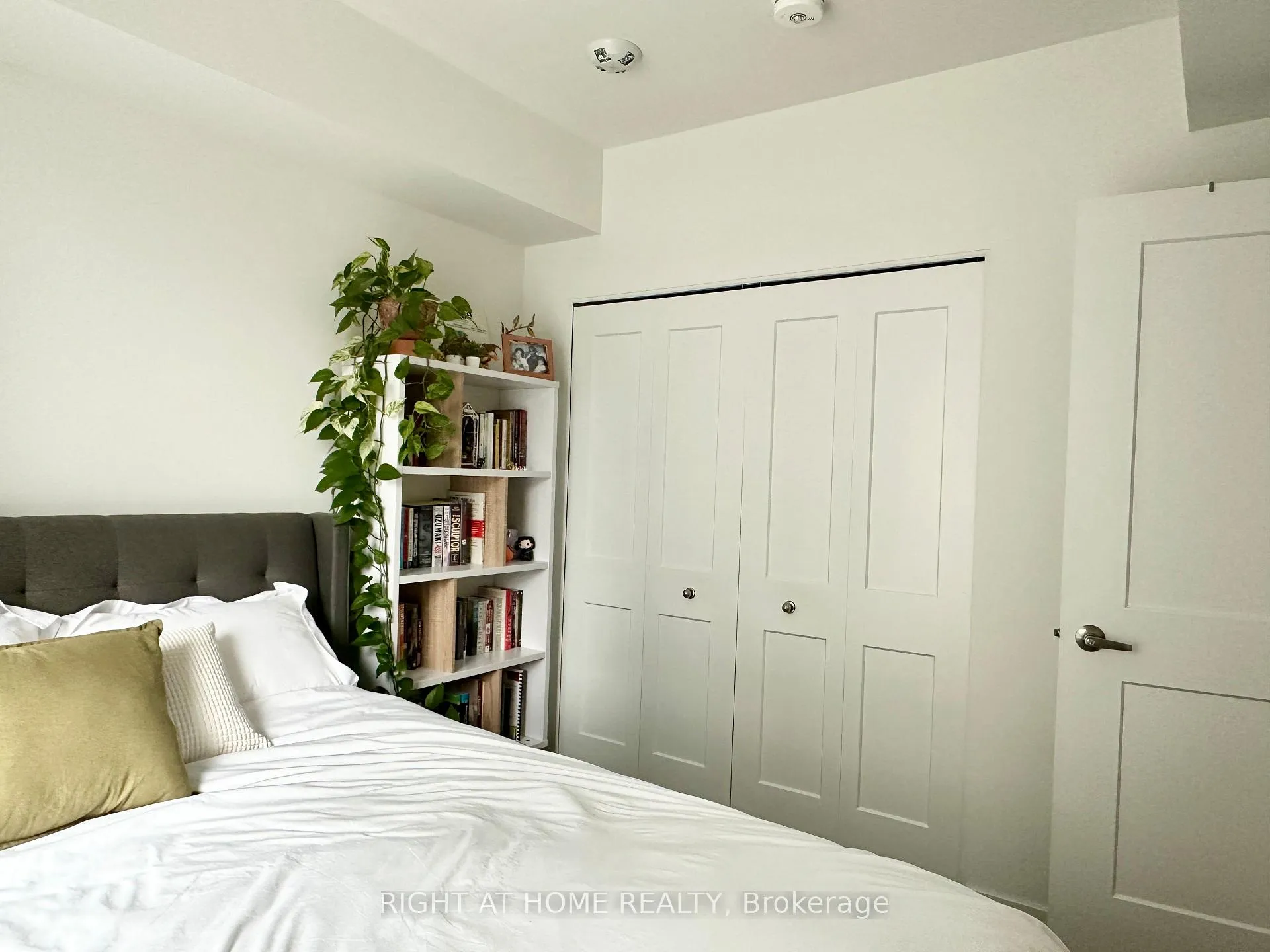 Photo 13 of Unit 809, 180 George St, Ottawa, Lower Town/Byward Market — HOMEH