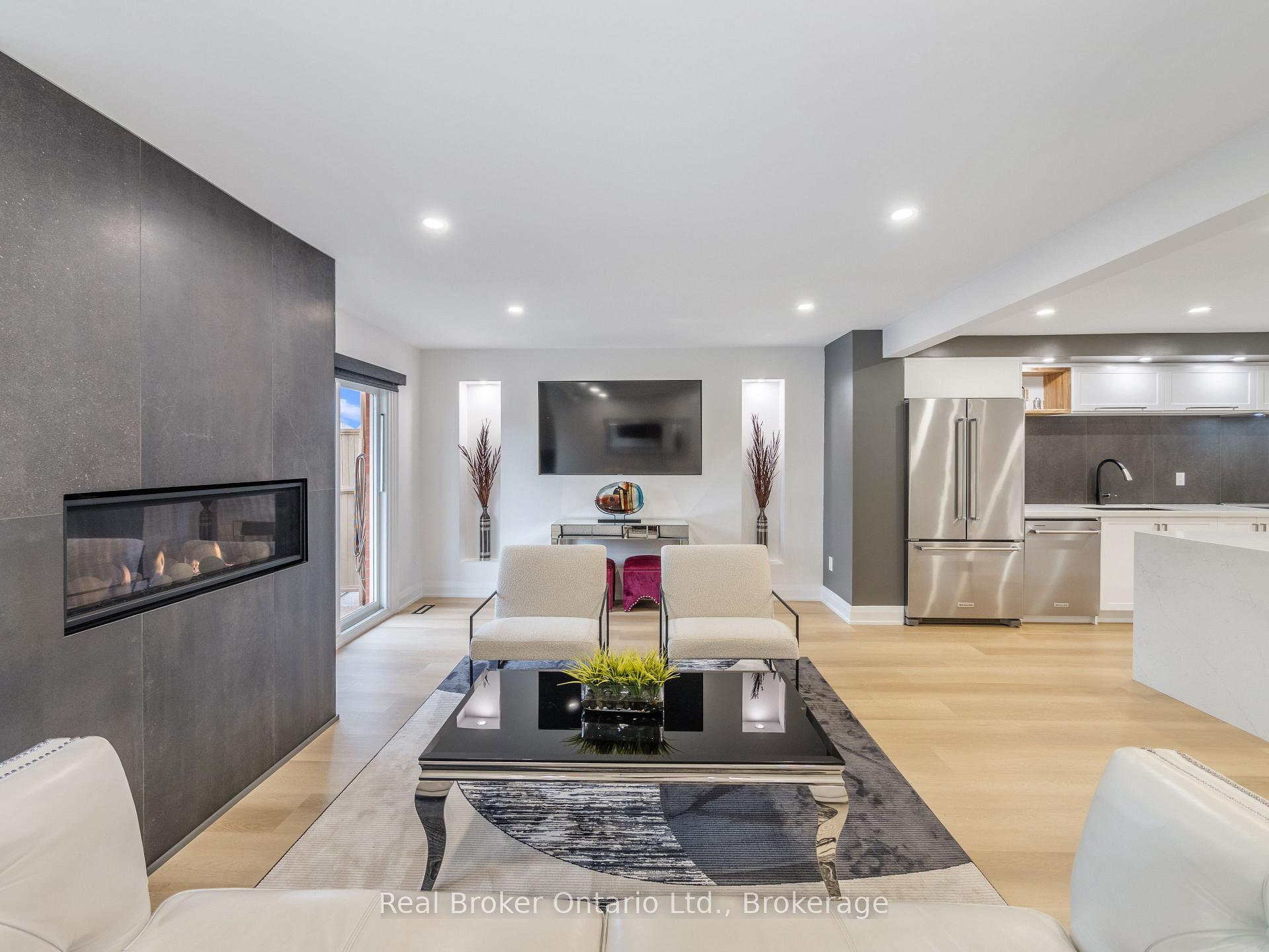 Photo 11 of 97 Edgewater Drive, Hamilton, Lakeshore — HOMEH