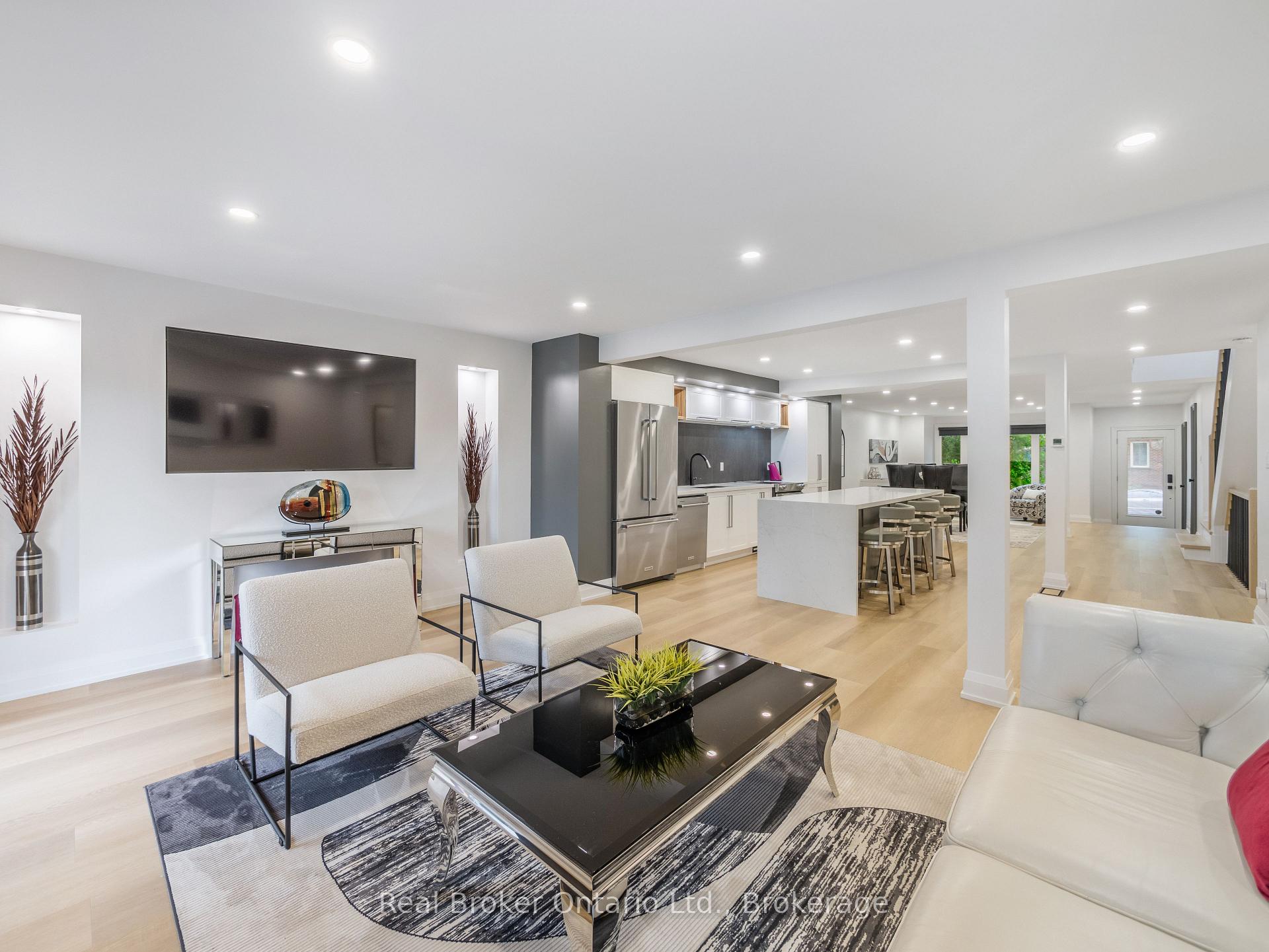 Photo 12 of 97 Edgewater Drive, Hamilton, Lakeshore — HOMEH