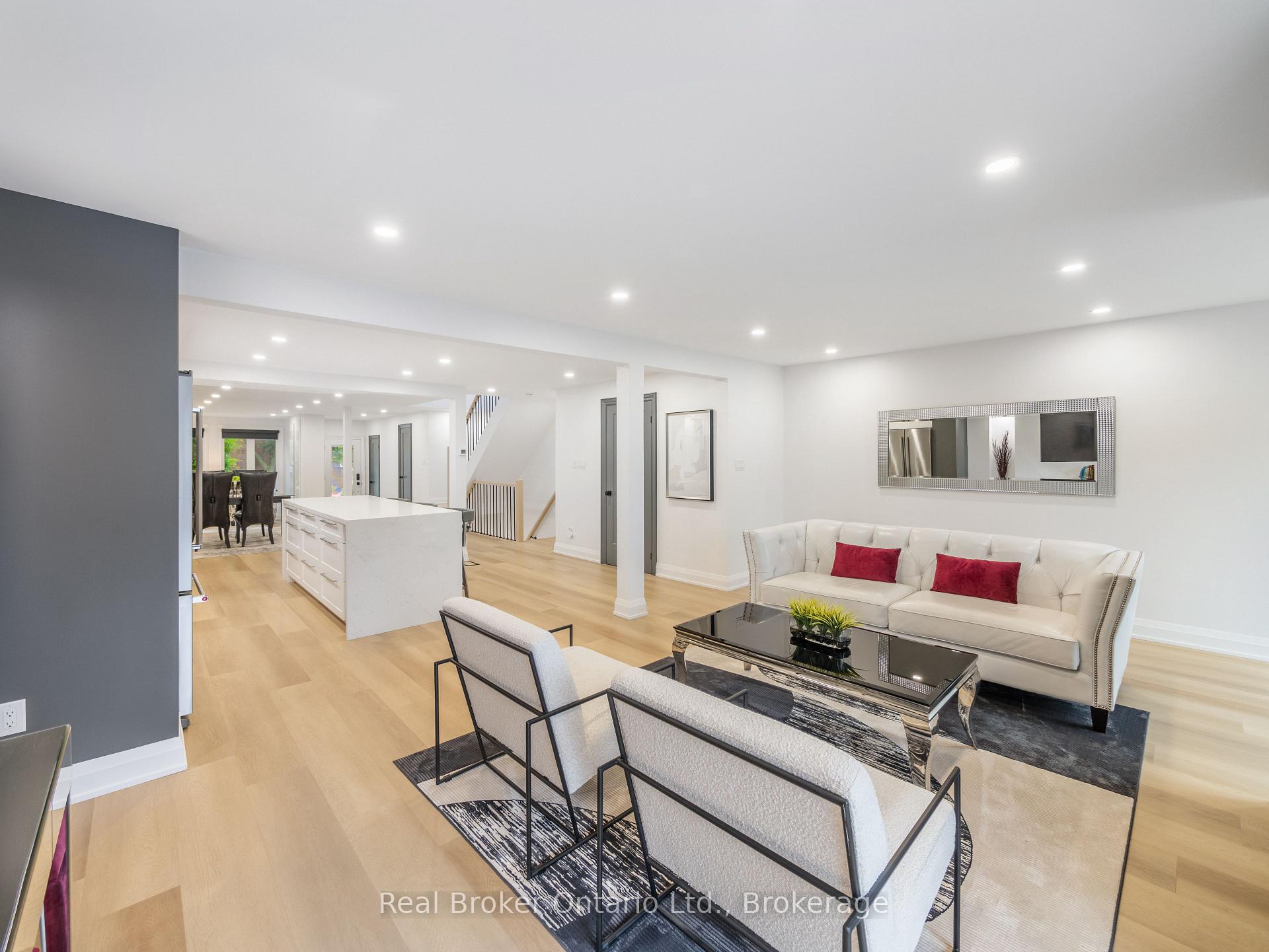 Photo 13 of 97 Edgewater Drive, Hamilton, Lakeshore — HOMEH