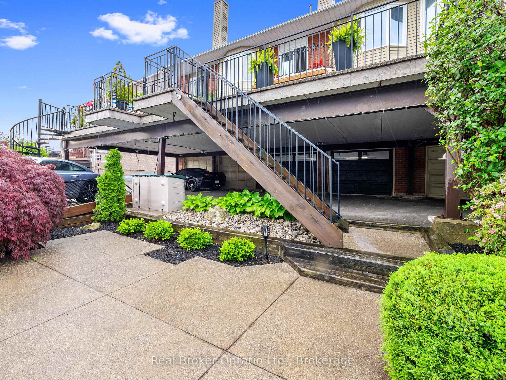 Photo 39 of 97 Edgewater Drive, Hamilton, Lakeshore — HOMEH