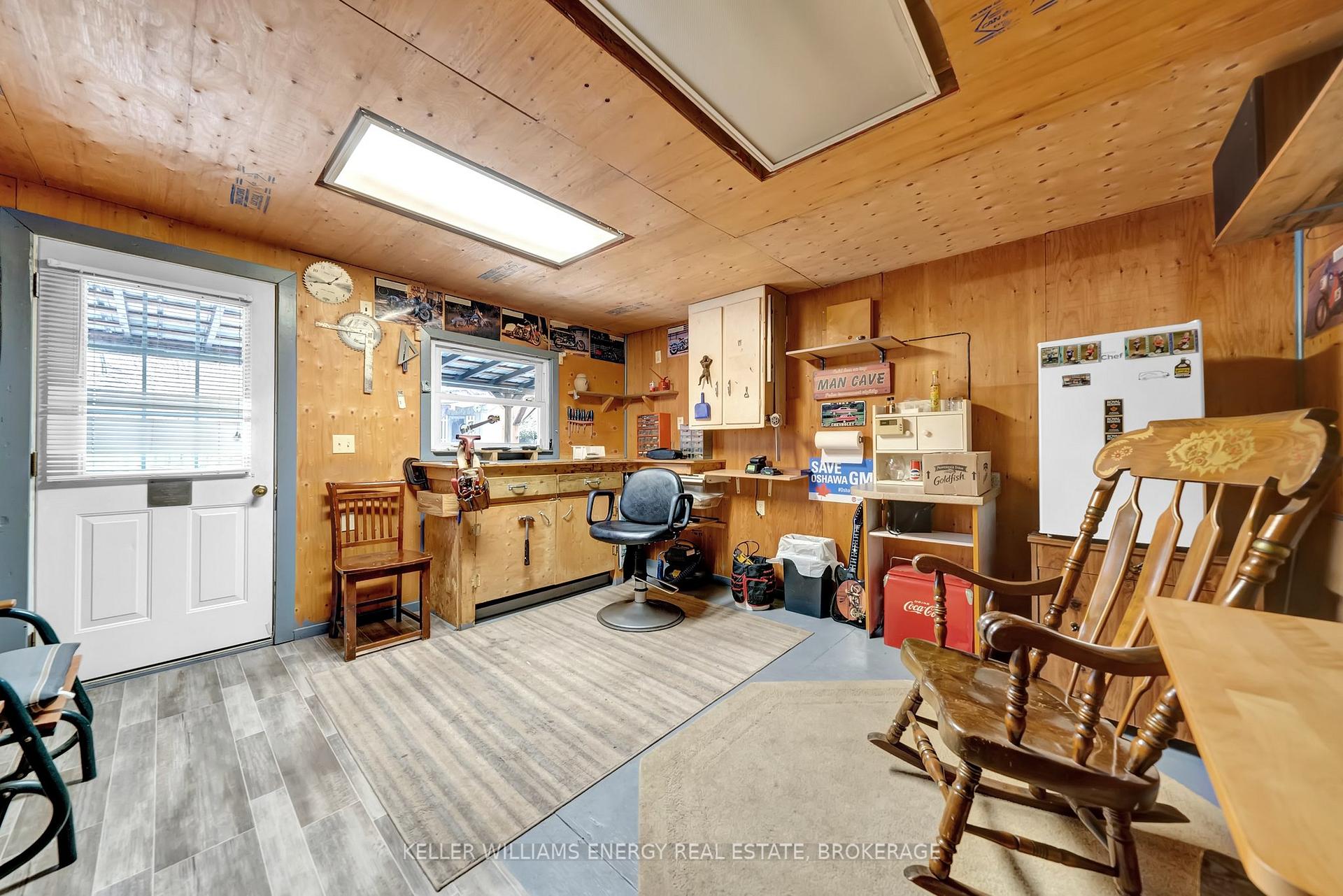 Photo 2 of 54 Third Street, Clarington, Bowmanville — HOMEH