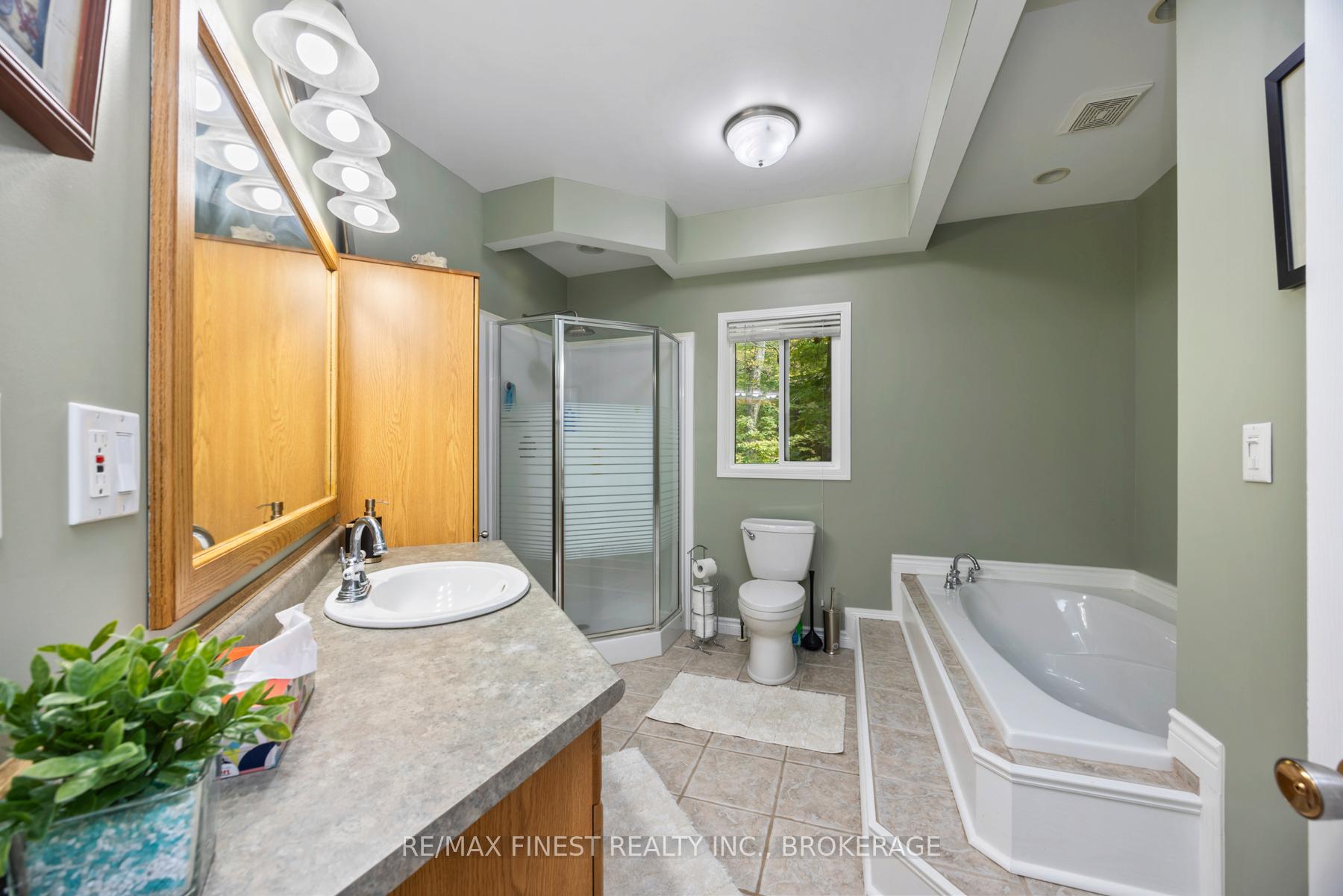 Photo 25 of 54 Harmons Lane, Frontenac, Frontenac South — HOMEH