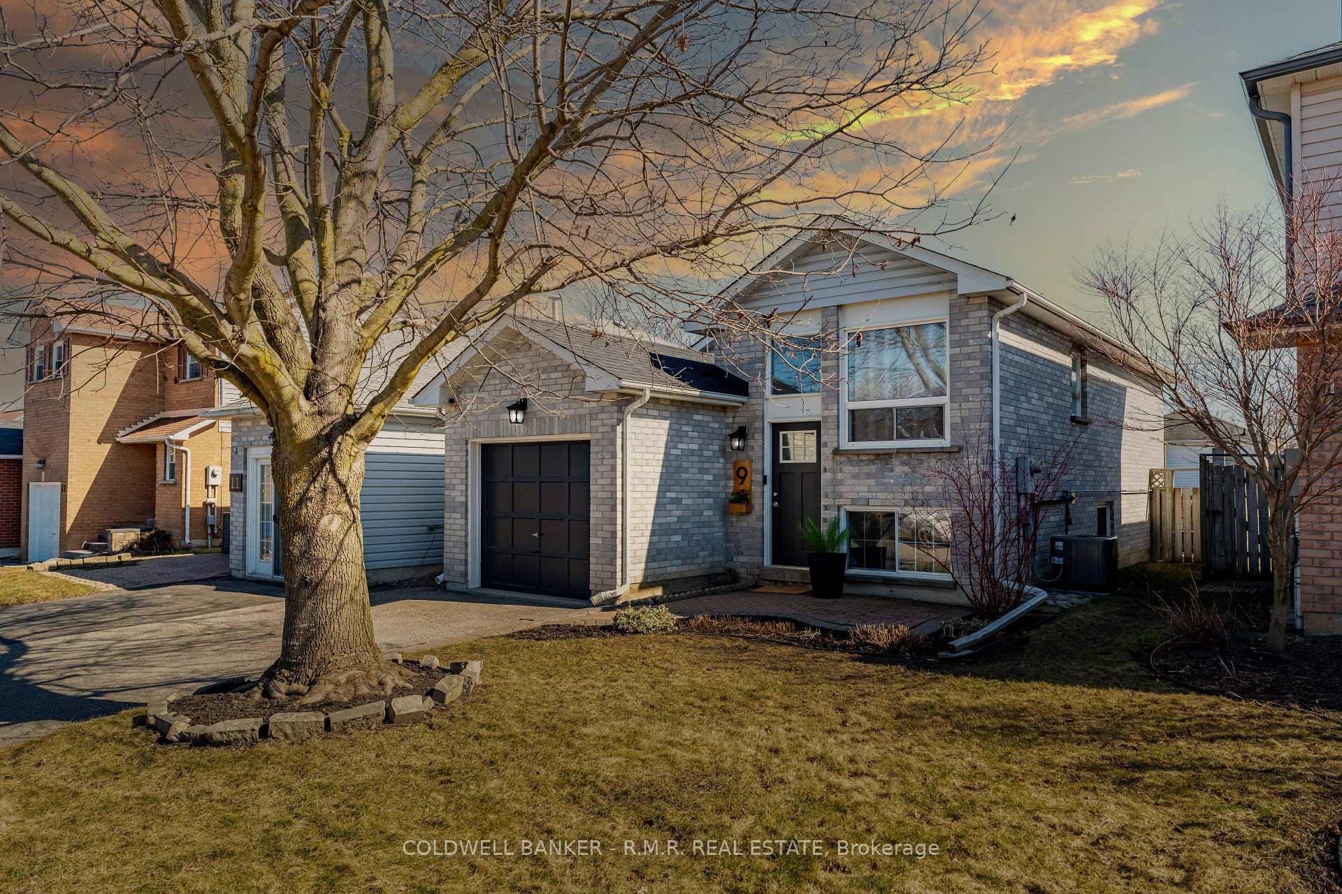Photo 1 of 9 Tucker Road, Clarington, Bowmanville — HOMEH