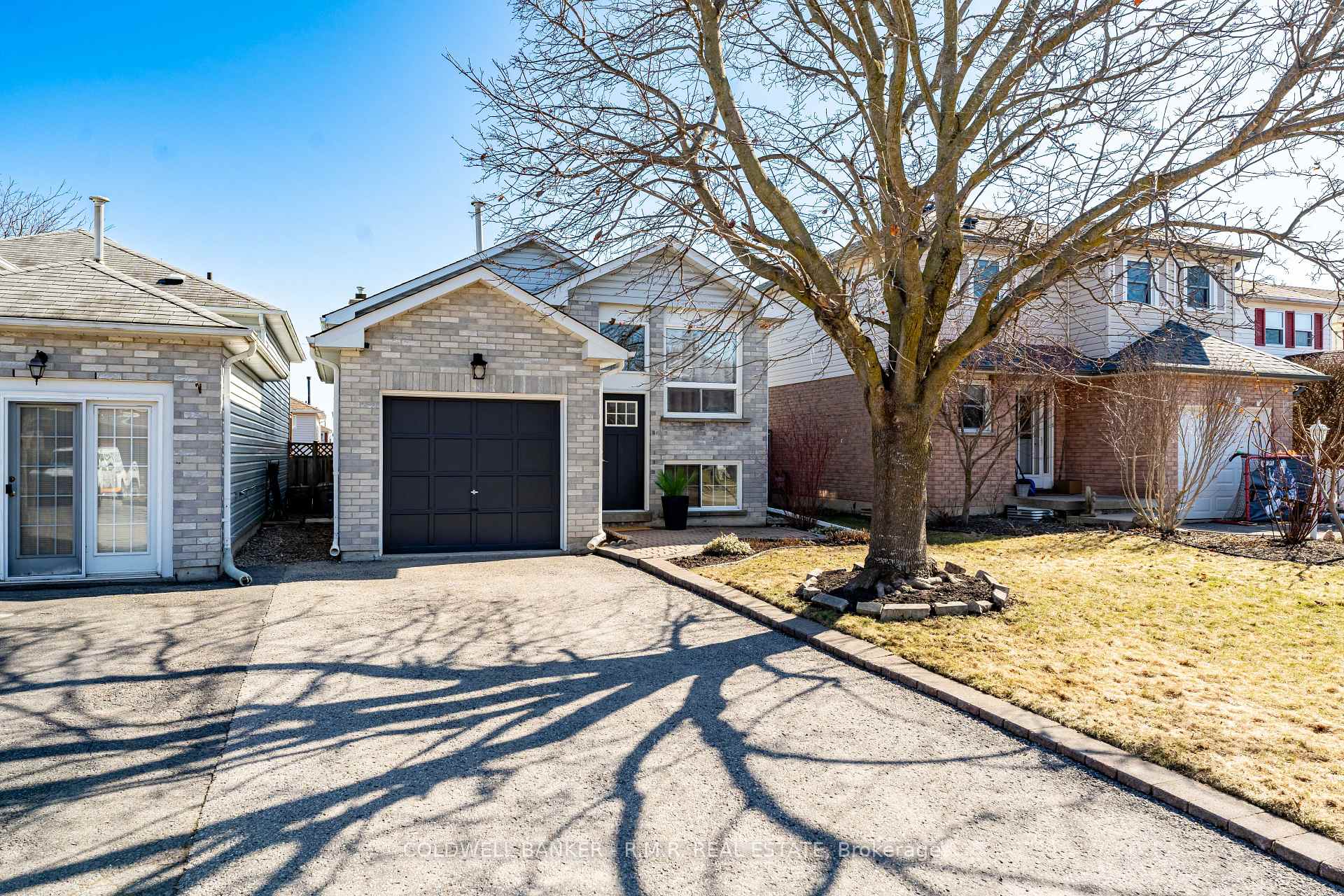 Photo 3 of 9 Tucker Road, Clarington, Bowmanville — HOMEH