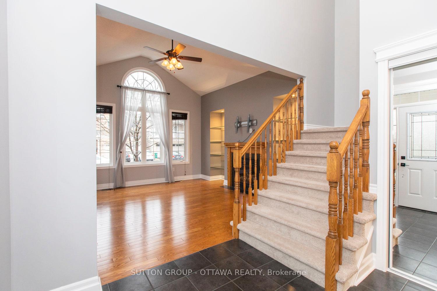 Photo 2 of 3252 River Rock Avenue, Ottawa, Barrhaven - Half Moon Bay — HOMEH