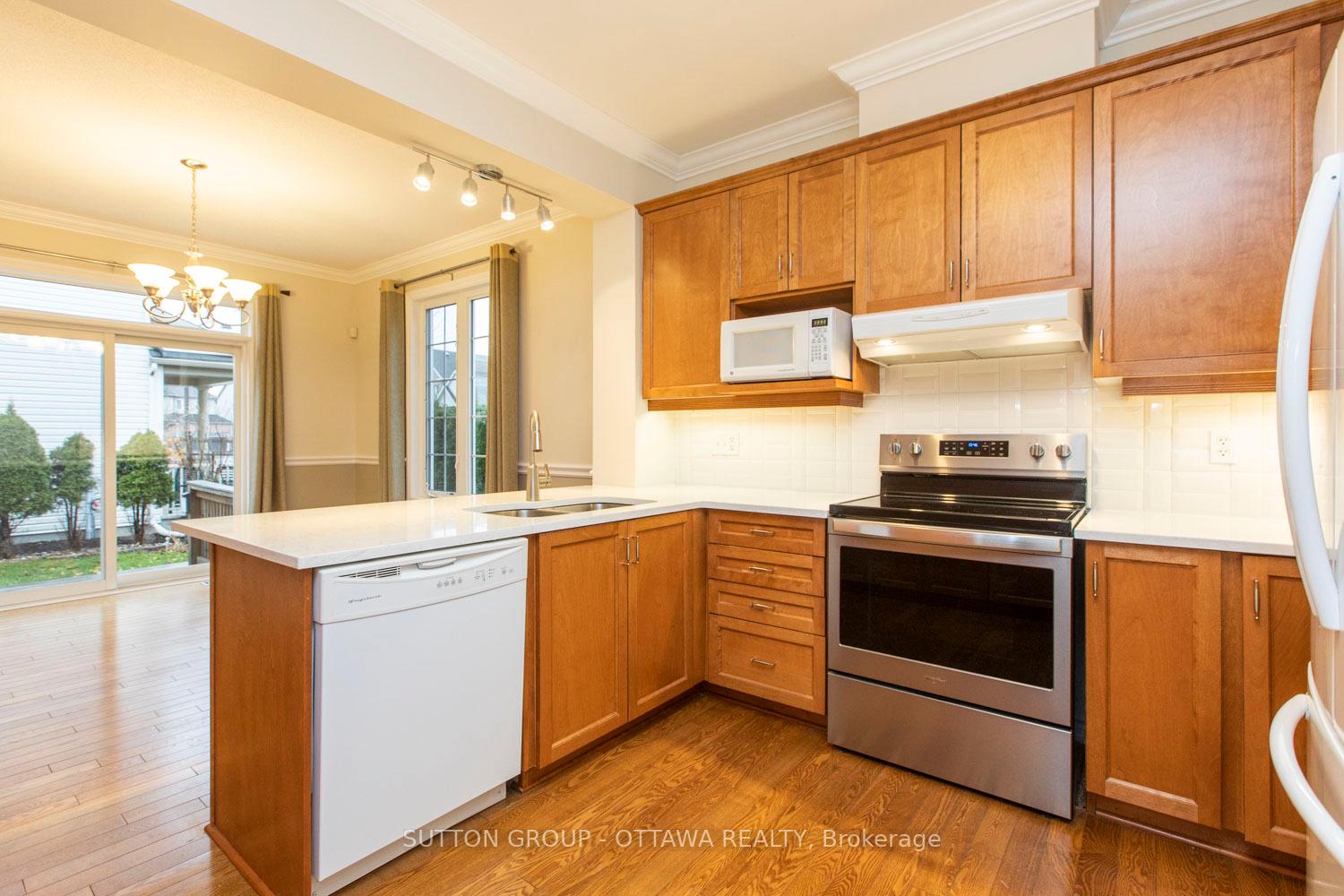 Photo 6 of 3252 River Rock Avenue, Ottawa, Barrhaven - Half Moon Bay — HOMEH