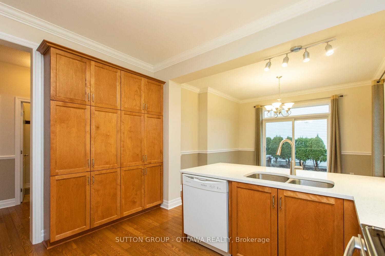 Photo 7 of 3252 River Rock Avenue, Ottawa, Barrhaven - Half Moon Bay — HOMEH