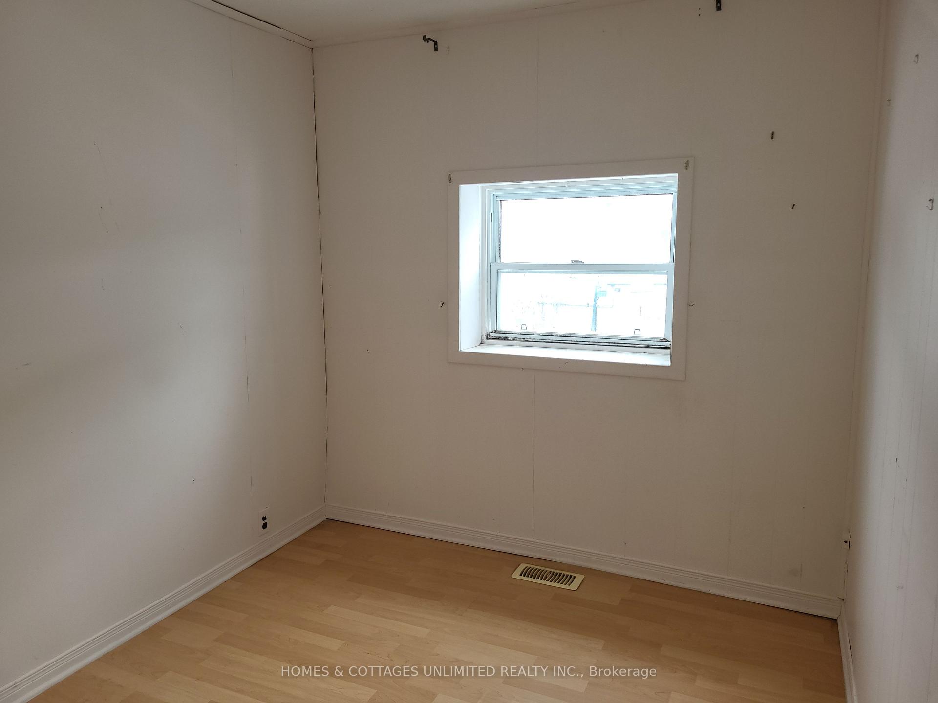 Photo 21 of 153 Cedar Avenue, Beckwith, Beckwith Twp — HOMEH