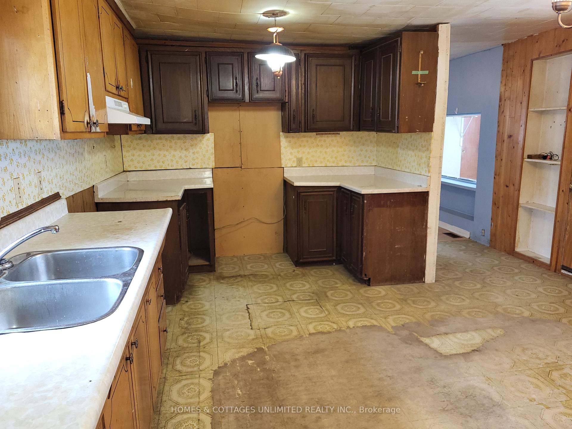 Photo 23 of 153 Cedar Avenue, Beckwith, Beckwith Twp — HOMEH
